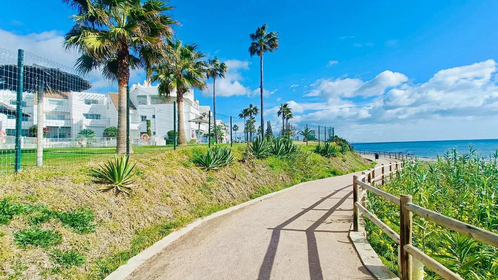 Luxury Casares Del Mar Dp7 Apartment Spain